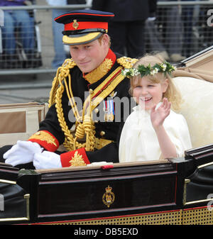 Il principe Harry e la signora Louise Windsor le nozze del principe William e Catherine Middleton - Il Parlamento SquareDepartures Londra Inghilterra - 29.04.11 Foto Stock