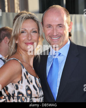 Colm Feore con la moglie Donna Los Angeles premiere di "Thor" tenutasi presso l'El Capitan theater - Gli arrivi di Hollywood, in California - 02.05.11 Foto Stock