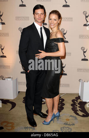 Jason Behr, Kadee Strickland La Academy of Television Arts & Sciences IV annuale "Television Academy onora " Gala di Los Angeles, California - 05.05.11 - Gli arrivi di Los Angeles, California - 05.05.11 Foto Stock