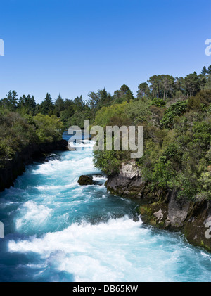 Dh Cascate Huka Taupo, Nuova Zelanda Waikato cascate del fiume le rapide di acqua Foto Stock