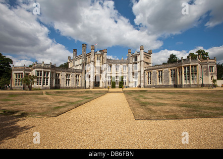 Highcliffe Castle Dorset UK19Grado C1 elencati palazzo che si affaccia sulla baia di Christchurch Foto Stock