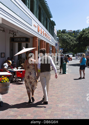 Dh Napier, Nuova Zelanda Art Deco weekend giovane negli anni trenta dress Masonic Hotel Foto Stock