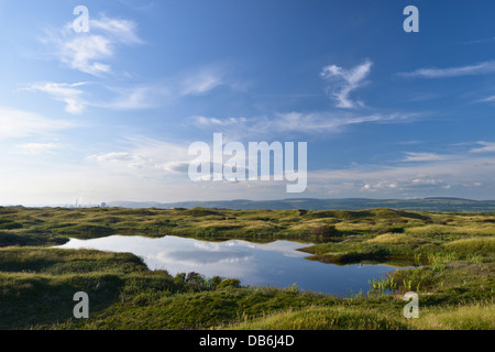 Dune giochi piscina e la duna costiera sistema a Kenfig Riserva Naturale Foto Stock