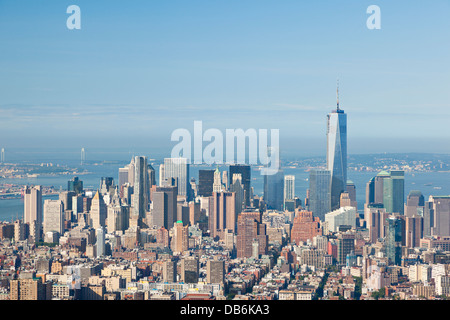 New York City meridionale dello skyline di Manhattan con il quasi finito di One World Trade Center. Foto Stock