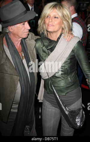 Keith Richards e modello Patti Hansen "Pirati dei Caraibi: il forestiero maree' Premiere Mondiale tenutosi a Disneyland Anaheim, California - 07.05.11 Foto Stock