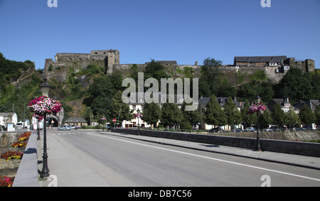 Bouillon.un comune in Belgio. Essa si trova nel paese della regione vallone e provincia di Lussemburgo.Il Castello di Bouillon. Foto Stock