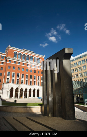 Regno Unito, Inghilterra, Birmingham, luogo Danielle, Piazza Centrale Foto Stock
