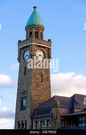 Pegelturm livello acqua torre, St. Pauli Ponti di Sbarco Foto Stock