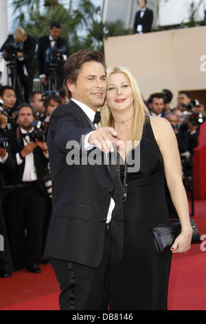 Rob Lowe, Sheryl Berkoff 2011 Festival Internazionale del Cinema di Cannes - Giorno 6 - Albero della Vita - Premiere Cannes, Francia - 16.05.11 Foto Stock