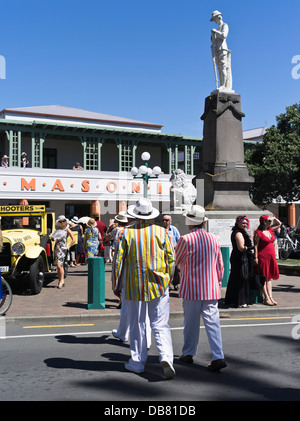 dh Marine Parade NAPIER NEW ZEALAND Art Deco festival fine settimana people1930 abito festival di moda 1930 persone Foto Stock