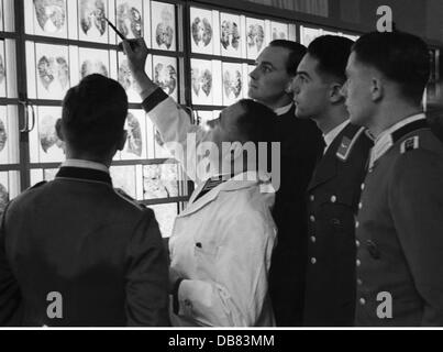 Nazismo / nazionalsocialismo, militare, servizio medico, istruzione, Accademia chirurgo militare a Berlino, lezioni nel reparto radiologico, 1937, diritti aggiuntivi-clearences-non disponibile Foto Stock