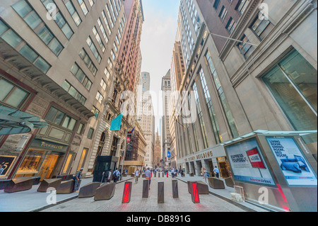 Sicurezza su Wall Street, il centro di Manhattan, New York City Foto Stock