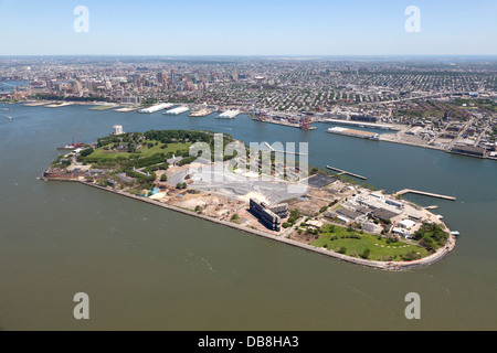 Governors Island in de superiore di New York Bay, New York City Foto Stock