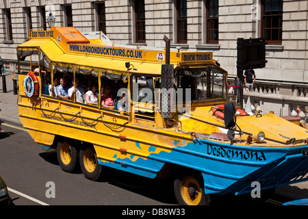 London Duck Tours Tour Bus a Londra, Inghilterra Foto Stock