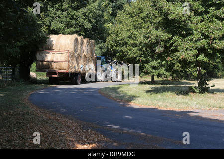 Balle di fieno in San Marziale, Varen, Tarn et Garonne, Francia Foto Stock