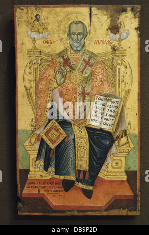 Saint Nicholas ( 270 - 343) o Nikolaos di Myra tenendo i Vangeli e la benedizione. Anonimo. Il XVIII secolo. Foto Stock