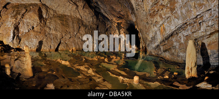 Una spedizione verso il basso le Gouffre Berger (cave) nel Vercors regione della Francia 2012. Foto Stock