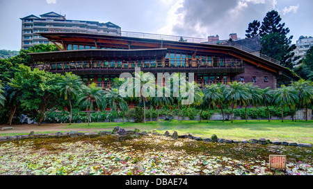 L'eco friendly Beitou edificio della Biblioteca di Taipei, Taiwan. Foto Stock