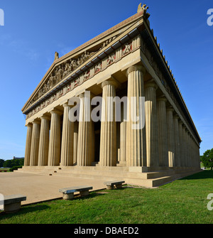 Il Partenone di replica a Centennial Park a Nashville, Tennessee, Stati Uniti d'America. Foto Stock