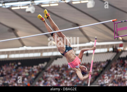 Londra, Regno Unito. Xxvi Luglio, Jennifer Suhr in azione nella womens pole vault al Diamond League giochi, Anniversario giochi atletica britannica, Londra. 2013. Foto: Credito: Rebecca Andrews/Alamy Live News Foto Stock