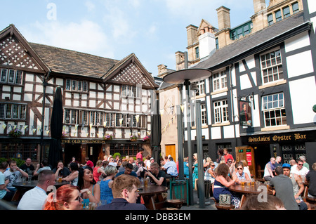 Il vecchio pub di Wellington, Manchester, Regno Unito Foto Stock