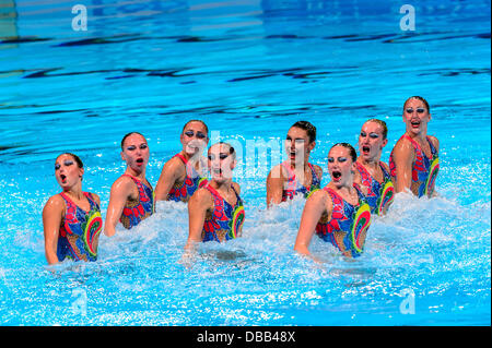 Barcellona, Spagna. 26 Luglio 2013: La squadra ucraina compete nel nuoto sincronizzato Team libero finali di routine alla XV Campionati del Mondo di nuoto FINA A Barcellona Credito: matthi/Alamy Live News Foto Stock