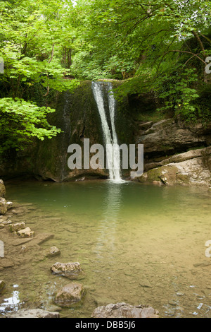 Janet's Foss cascata in estate Foto Stock