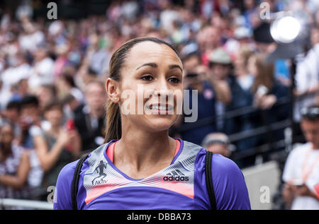 Londra, Regno Unito. 27 Luglio, 2013. Campione olimpionico Jessica Ennis al Diamond League giochi, Stadio Olimpico, Anniversario giochi atletica britannica a Londra. Foto: Credito: Rebecca Andrews/Alamy Live News Foto Stock