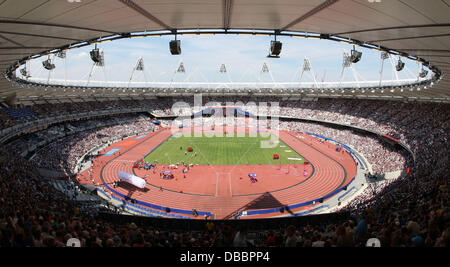 Londra, Regno Unito. 27 Luglio, 2013. Vista del Stadium durante la IAAF Diamond League giochi anniversario dalla lo Stadio Olimpico, Queen Elizabeth Olympic Park. © Azione Sport Plus/Alamy Live News Foto Stock