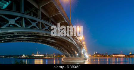 Theodor Heuss Bridge Mainz Wiesbaden Foto Stock