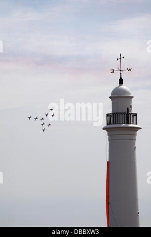 Le frecce rosse volare in formazione al 2013 Sunderland Airshow internazionale. L'Airshow, tenutasi dal 26 al 28 luglio, è la XXV edizione della manifestazione annuale. Credito: Stuart Forster/Alamy Live News Foto Stock