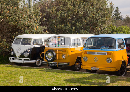 1960' volkswagen camper furgoni a Palm Beach, Sydney, Australia Foto Stock