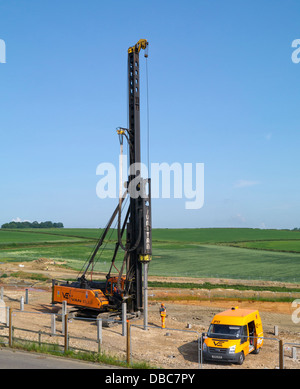 La palificazione su un sito in costruzione, Grantham, Lincolnshire, Inghilterra Foto Stock