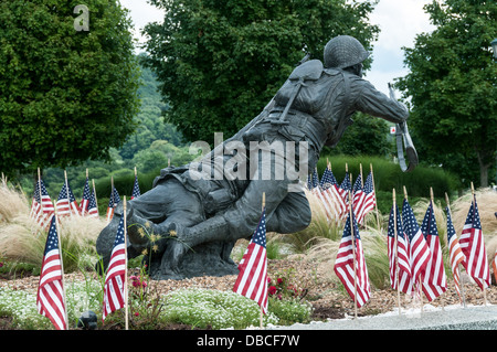 Valor, fedeltà, il sacrificio di scultura, National D-Day Memorial, Bedford, Virginia Foto Stock