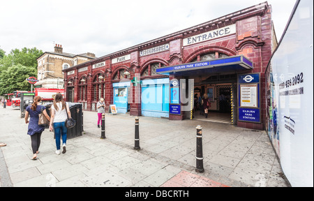 Kilburn Park stazione della metropolitana di Londra, Inghilterra, Regno Unito Foto Stock
