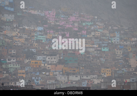 Scatola colorata del Cerro San Cristobal, Lima, Peru Foto Stock