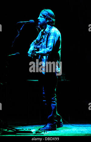 Ray LaMontagne esegue presso la Massey Hall. Toronto, Canada - 30.5.11 Foto Stock