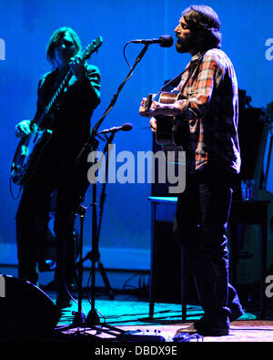 Ray LaMontagne esegue presso la Massey Hall. Toronto, Canada - 30.5.11 Foto Stock