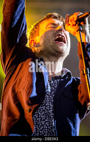 Milano Italia. Il 28 luglio 2013. Il British rock band BLUR esegue live all Ippodromo del galoppo durante la 'Città Sana Festival' Credito: Rodolfo Sassano/Alamy Live News Foto Stock