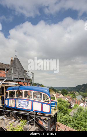 Bridgnorth della scogliera funicolare dalla stazione ferroviaria, Bridgenorth, Shropshire, Inghilterra, Regno Unito Foto Stock