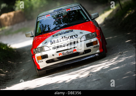 Chichester, Regno Unito - Luglio 2013: Ford Escort Cosworth in azione sulla tappa di rally al Festival di Goodwood di velocità sulla luglio 13, 2013 Foto Stock