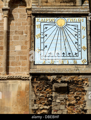 Cattedrale di Ely, Meridiana sul transetto sud parete, iscrizione greca "conoscere il tempo', Cambridgeshire England Regno Unito meridiane Foto Stock
