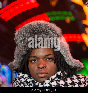 Studente su strada in Nanjing nelle ore notturne Foto Stock