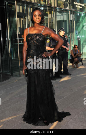 Tika Sumpter il 2011 CFDA Fashion Awards a Alice Tully Hall del Lincoln Center - arrivi al di fuori di New York City, Stati Uniti d'America - 08.01.2008 Foto Stock