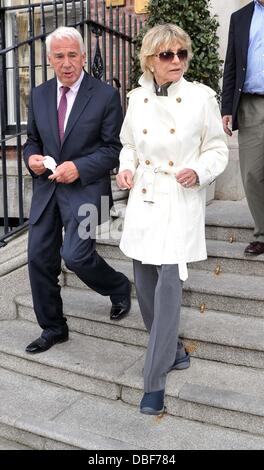 Jean Kennedy Smith (sorella di John F Kennedy ed ex ambasciatore statunitense in Irlanda) visto lasciare il Merrion Hotel Dublin, Irlanda - 09.06.11 Foto Stock