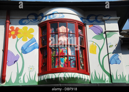 Facciata colorata in Sydney Street, North Laine District Brighton Regno Unito Foto Stock