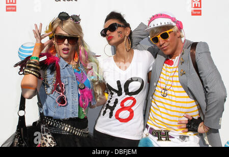 Maya con Jessica e cacciatore Gay Pride 2011 tenutasi presso la West Hollywood Park - Sala VIP - il giorno 3 a Los Angeles, California - 12.06.11 Foto Stock