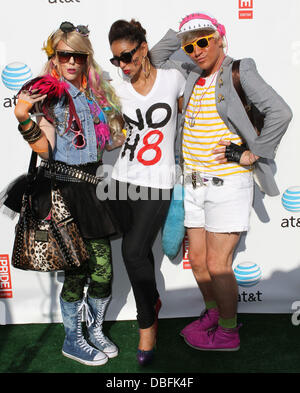 Maya con Jessica e cacciatore Gay Pride 2011 tenutasi presso la West Hollywood Park - Sala VIP - il giorno 3 a Los Angeles, California - 12.06.11 Foto Stock