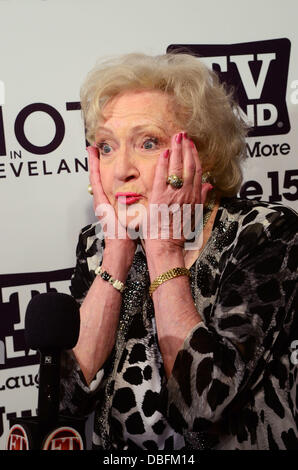 Betty White alla TV Land " Hot in Cleveland' e 'felicemente divorziati' premiere party a Asellina al Gansevoort di New York City - 13.06.11 Foto Stock