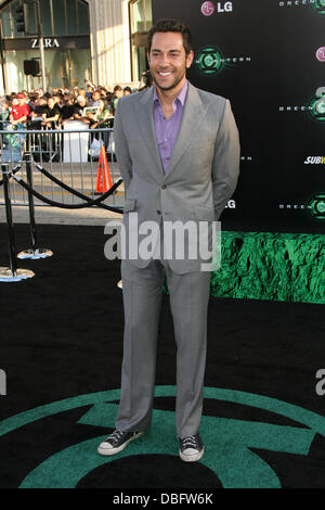 Zachary Levi Los Angeles Premiere della Warner Bros Foto "Lanterna Verde" tenutasi presso il Grauman's Chinese Theatre di Los Angeles, California - 15.06.11 Foto Stock